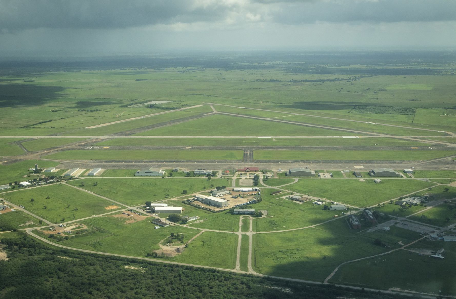 Victoria Regional Airport runway